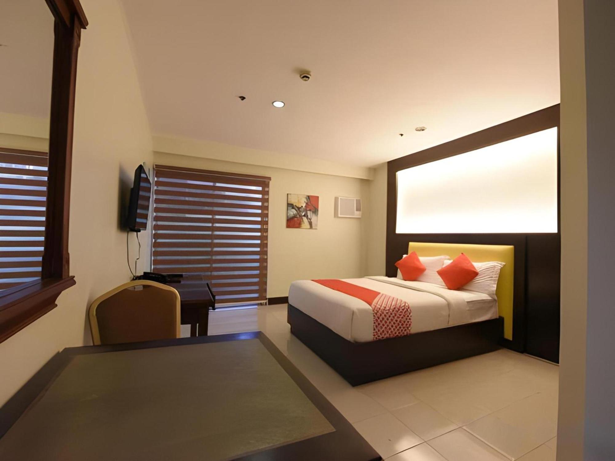 מלון קואזון סיטי Oyo 115 Northridge Mansions מראה חיצוני תמונה
